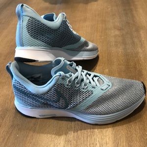 Nike Zoom Strike. 7.5